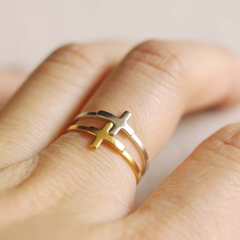 Diamond Sideways Cross Ring in Solid Gold | Takar Jewelry